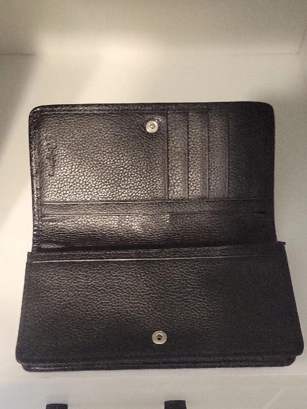 Brighton Black Bi-Fold Heart-Embossed Clutch Wallet/Crossbody removable strap